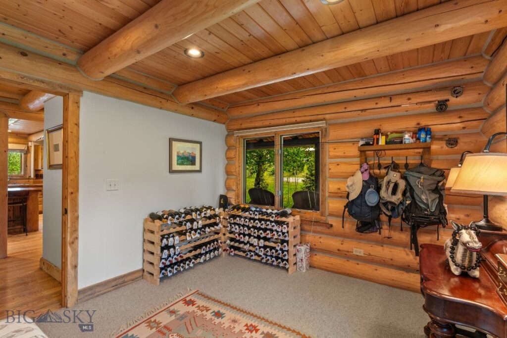 355 Beaver Mountain Trail, Gallatin Gateway MT 59730