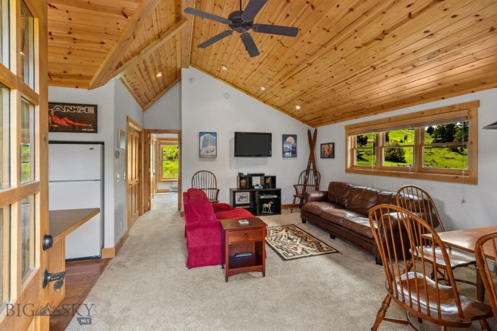 355 Beaver Mountain Trail, Gallatin Gateway MT 59730