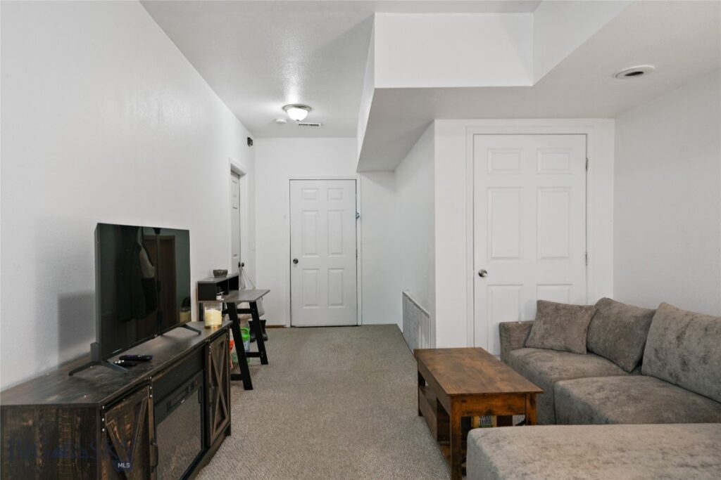 3480 Old Yellowstone Trail N, Livingston MT 59047