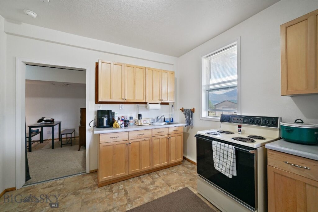 3480 Old Yellowstone Trail N, Livingston MT 59047