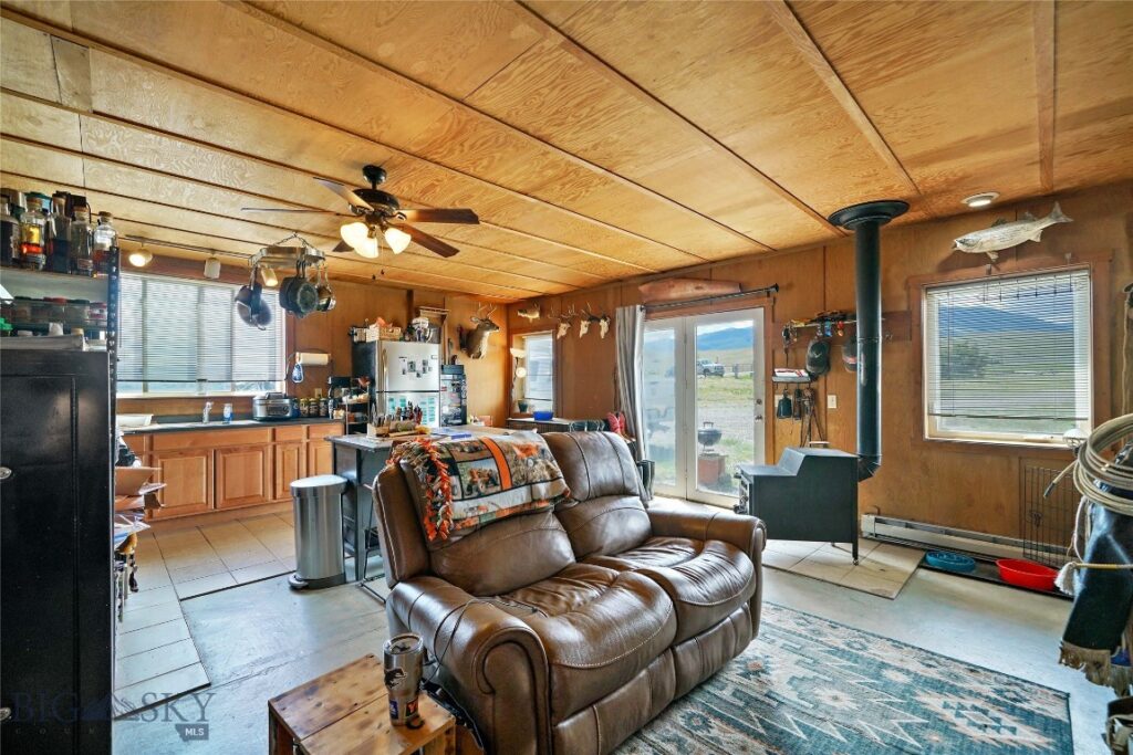 3480 Old Yellowstone Trail N, Livingston MT 59047