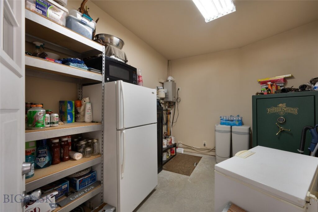 11 Becker Lane, Wilsall MT 59086