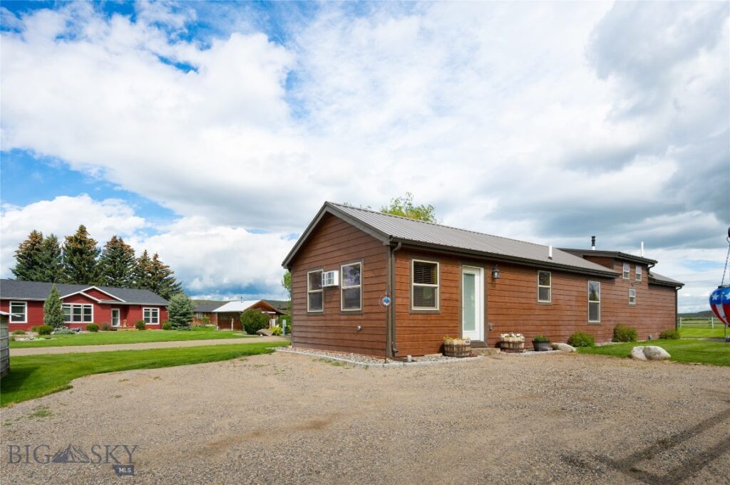 11 Becker Lane, Wilsall MT 59086