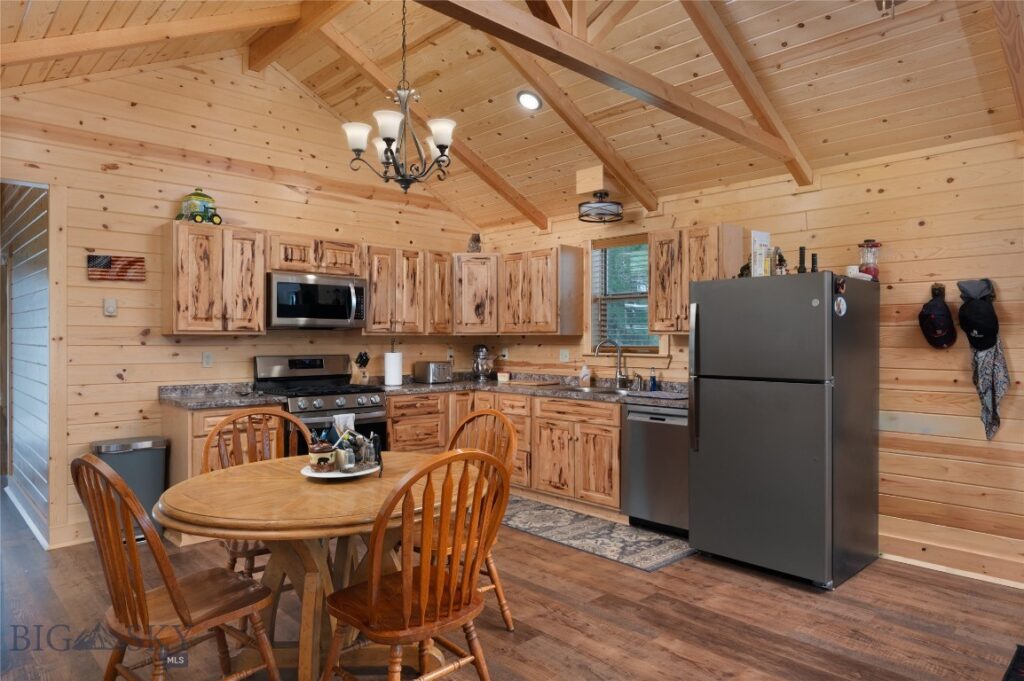 11 Becker Lane, Wilsall MT 59086