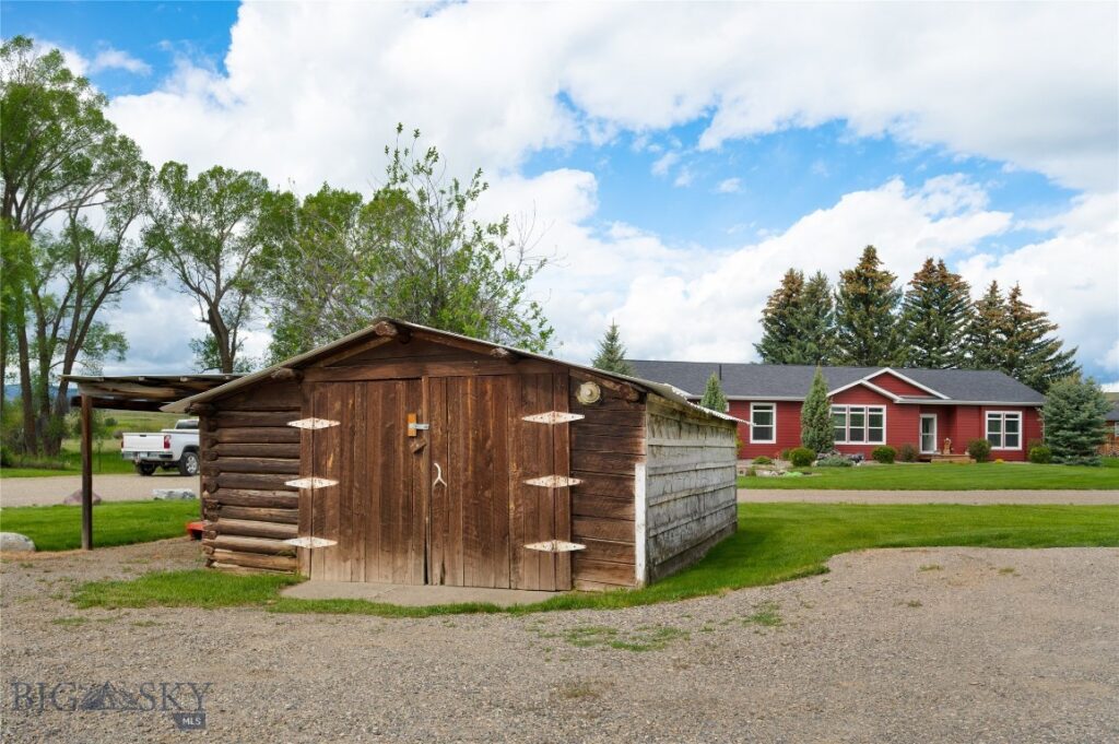 11 Becker Lane, Wilsall MT 59086