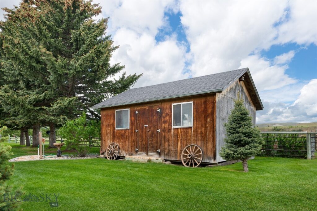 11 Becker Lane, Wilsall MT 59086