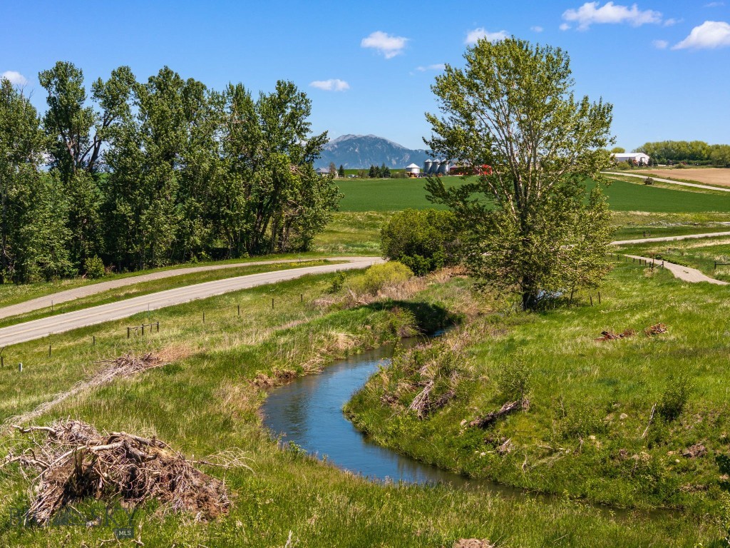 11261 Law Road, Bozeman MT 59718