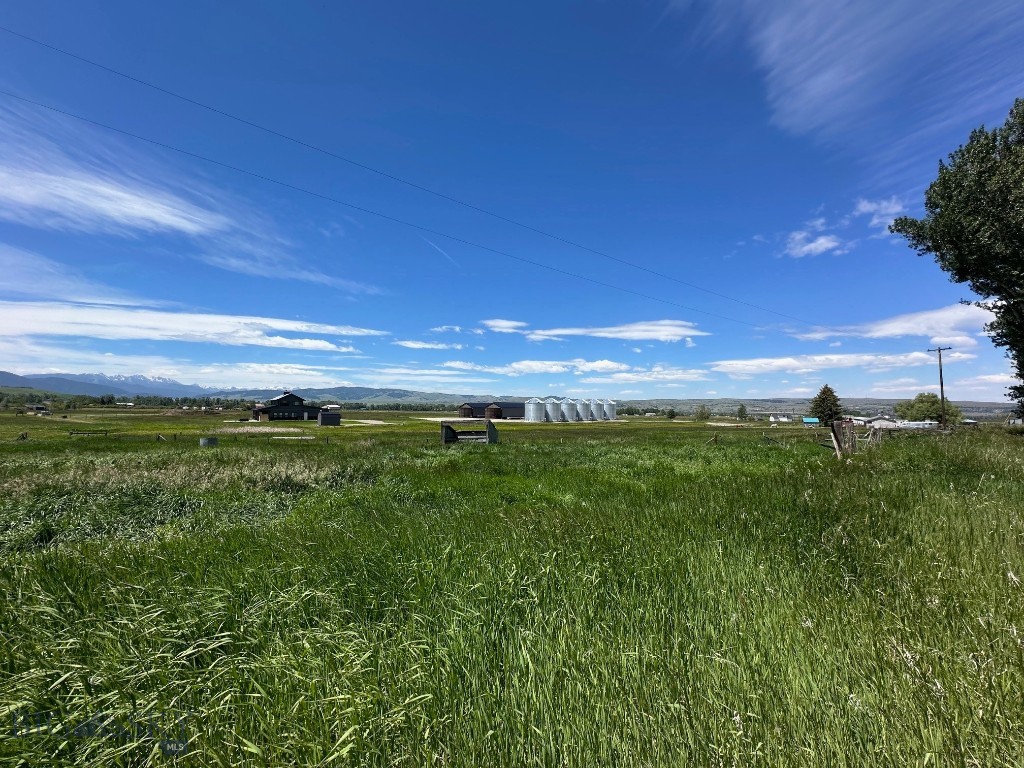 11261 Law Road, Bozeman MT 59718