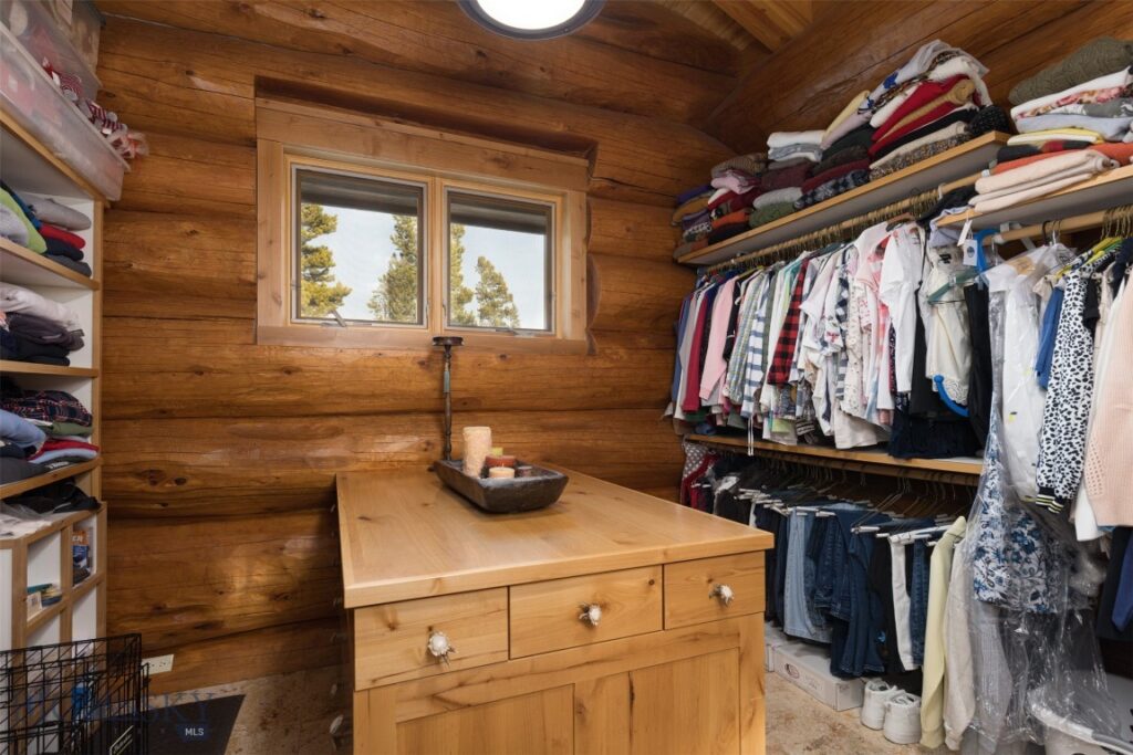 44 Ridgeview Loop, Big Sky MT 59716