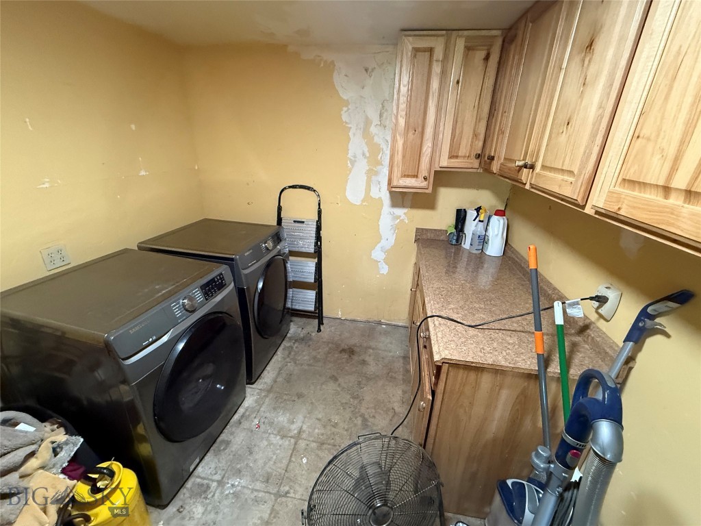 1005 East River Road, Emigrant MT 59027