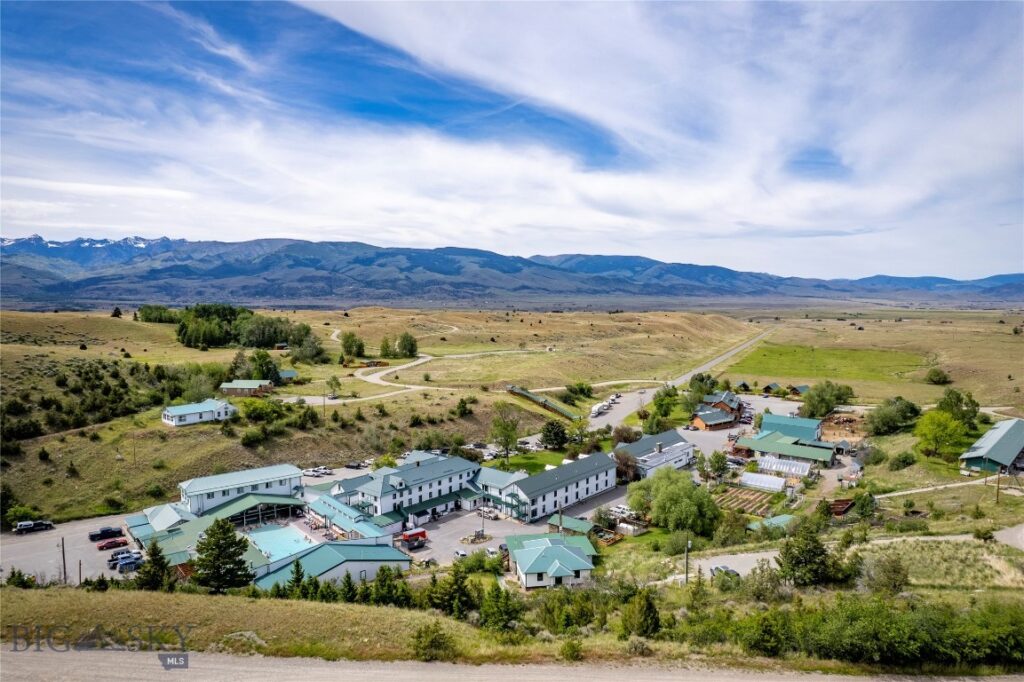 1005 East River Road, Emigrant MT 59027