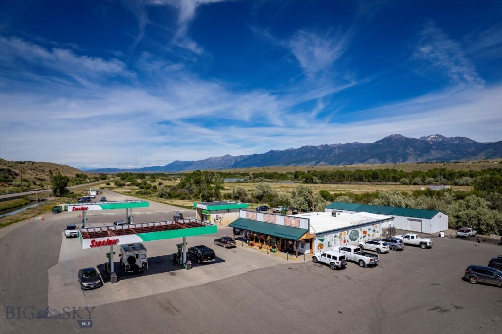 1005 East River Road, Emigrant MT 59027