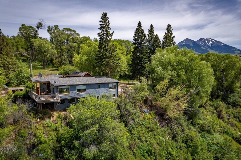 1005 East River Road, Emigrant MT 59027