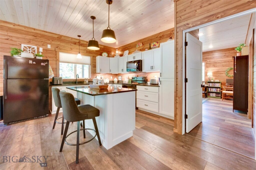 551 Tami Drive E, Superior MT 59872