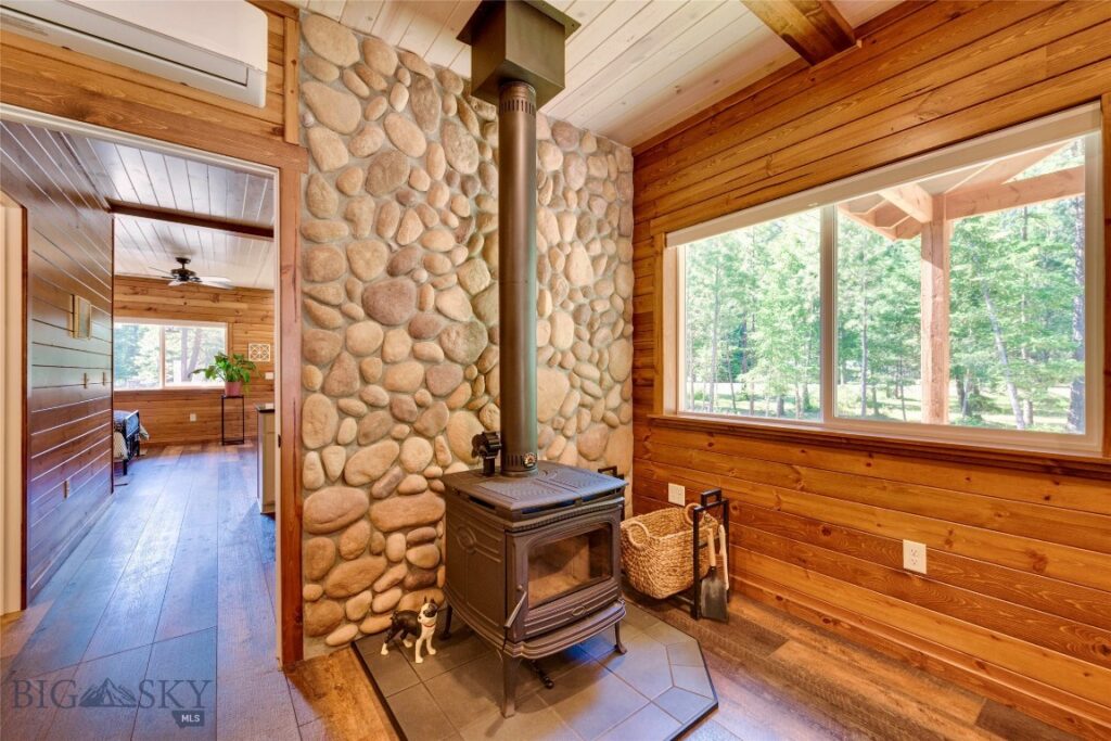 551 Tami Drive E, Superior MT 59872