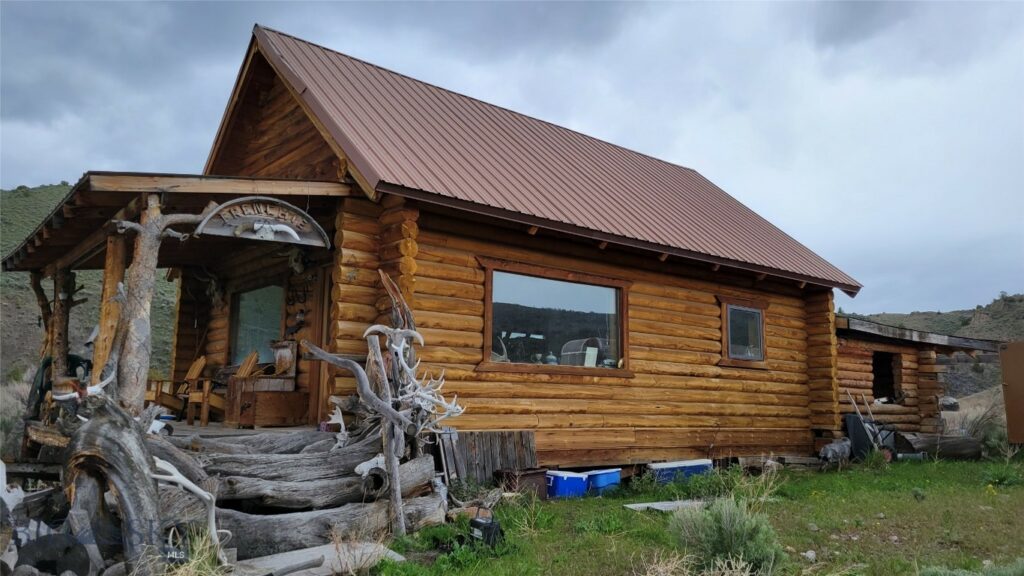 Rural Grasshopper Creek, Dillon MT 59725