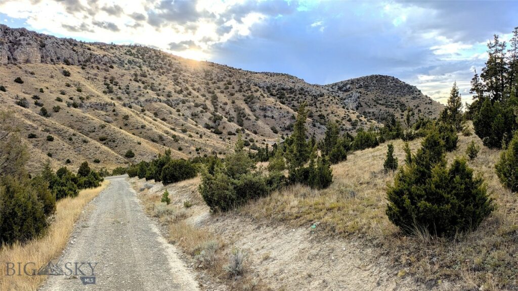 TBD Moccasin Trail, Manhattan MT 59741